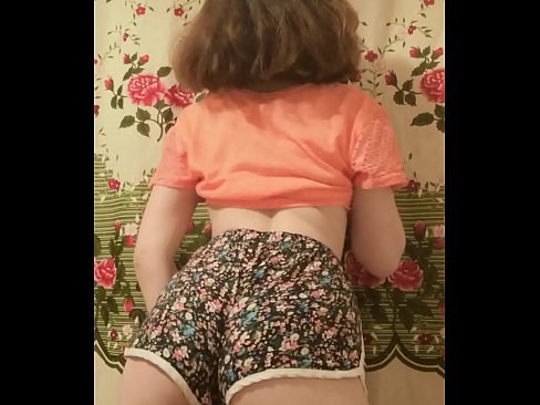 ❤️ Dhallaan yar oo sexy ah oo iska siibaysa surwaalka gaaban ee kamarada ☑ lulataaye%so.redgast4asset.ru ❌